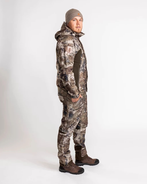 PINEWOOD Hunter Pro jope, Strata